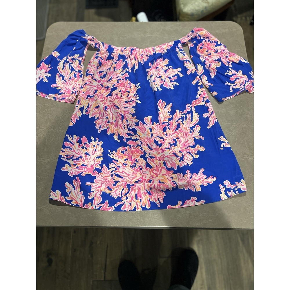 Lilly Pulitzer Women's Tunic Dress 100% Silk Blue With A Floral Pattern Small